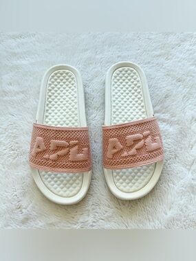 NEW!!! Athletic Propulsion Labs women slides size 6 US